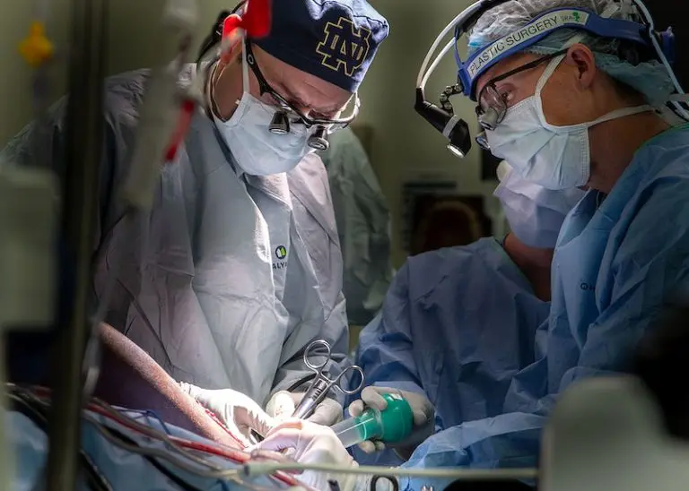 Tokom operacije doktoru ispričala svoj “vijek života”: Italijanki od 106 godina ugrađen pejsmejker