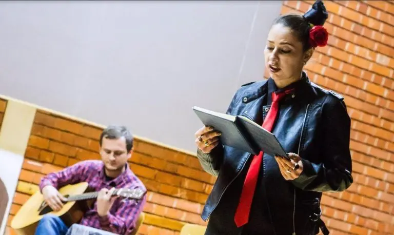 Pjesnikinja Jelena Škrbić organizuje humanitarnu književnu veče za osobe oboljele od laforine bolesti