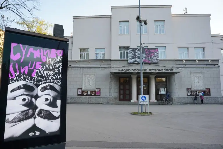 Studentkinja Andrea Aleksić autorka plakata za predstavu “Sumnjivo lice”