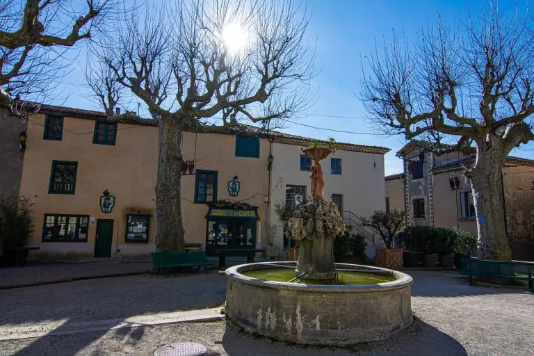 Evropski gradić bez bankomata čiji su stanovnici otkrili tajnu sreće na poslu