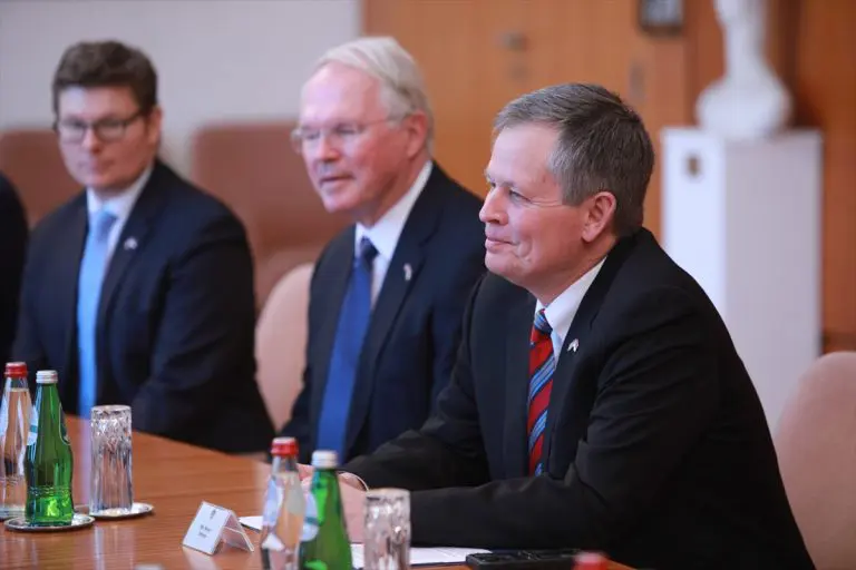 Vućić sa američkim senatorom: Odnosi sa SAD-om od najveće važnosti za Srbiju