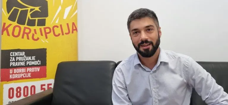 “Našim novcem kupuju naklonost biračkog tijela otvarajući škole, vrtiće, vodovode…Više od milijarde KM se zavrtilo oko ovih izbora”