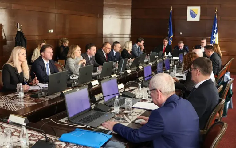 Šok u BiH: Umjesto 1.000 KM, radnici dobili 619 KM minimalca!