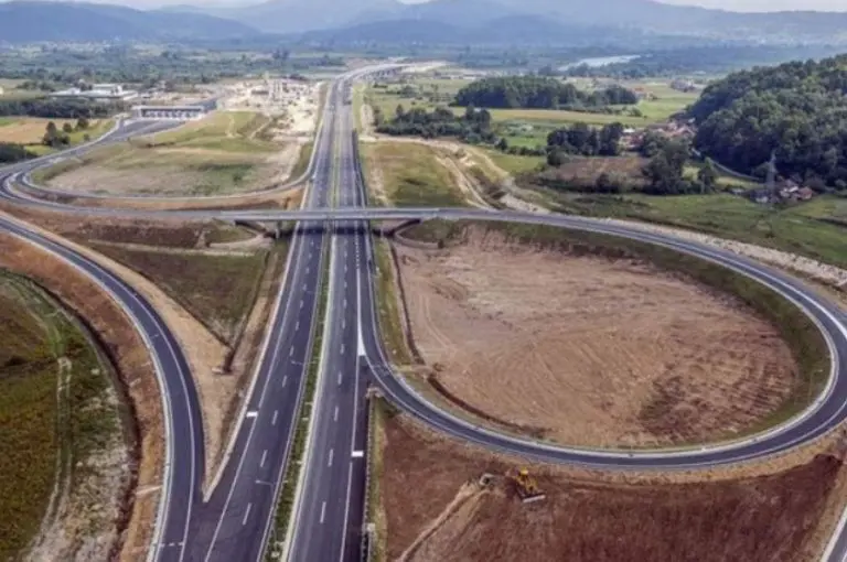 Završeno prvih 6 kilometara autoputa sa 23 nadvožnjaka, 10 podvožnjaka, devet mostova…