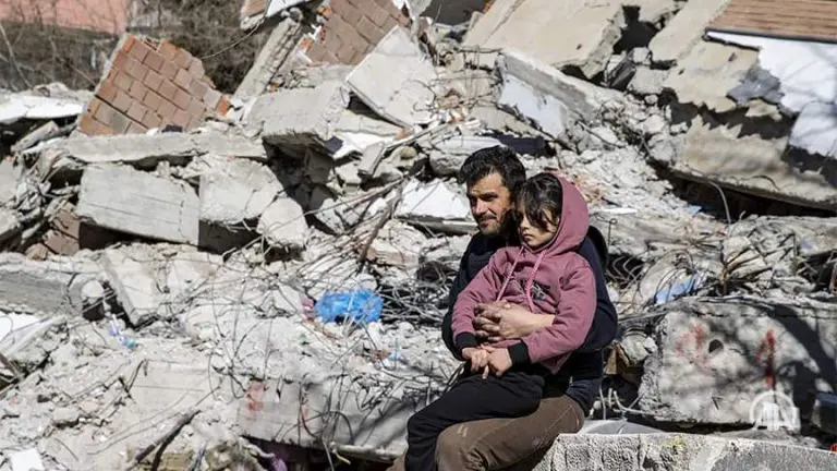 Devetogodišnja sirijska djevojčica ispod ruševina bila sama 136 sati