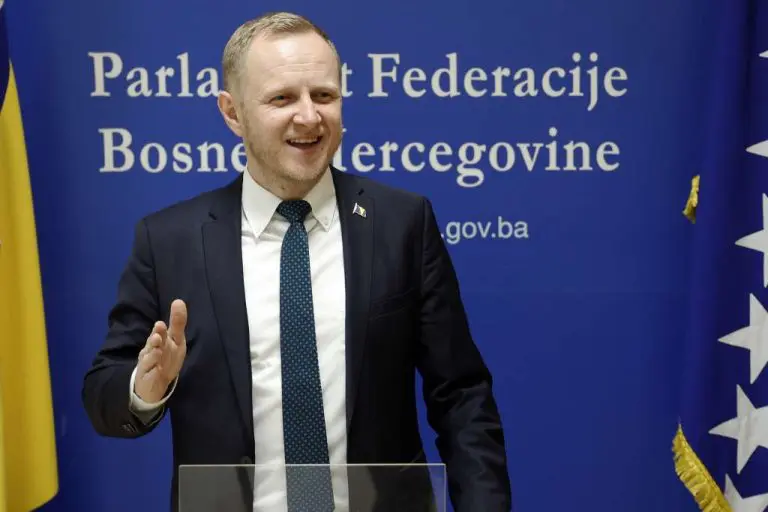 Odriče se ‘bijelog hljeba’ u humanitarne svrhe, evo koliki je iznos u pitanju