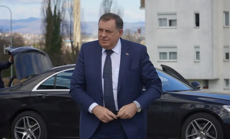 Oglasio se advokat Milorada Dodika