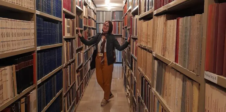 Upoznajte bibliotekarku iz Olova koja u kostimu vile djeci vraća ljubav prema čitanju i knjigama