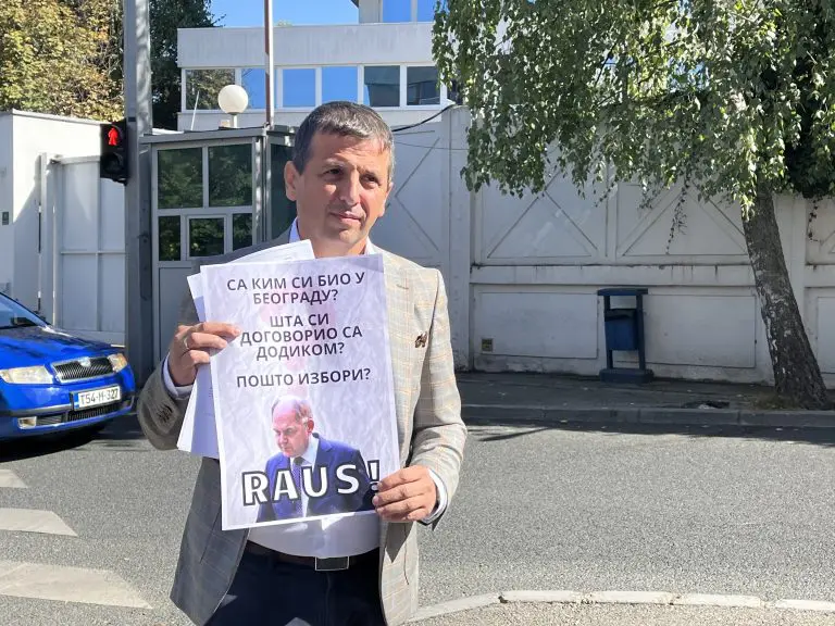 Vukanović započeo kampanju protiv Šmita: Odlazi iz BiH, uzeo si pet miliona evra od Dodika