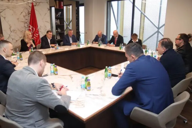 “Osmorka” i SNSD: Imamo puni kapacitet da formiramo stabilne strukture vlasti