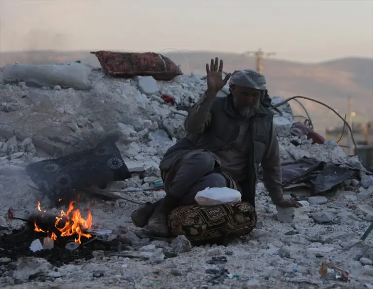 Sirijci u teškoj situaciji nakon zemljotresa: Noći provode u automobilima, na ulici