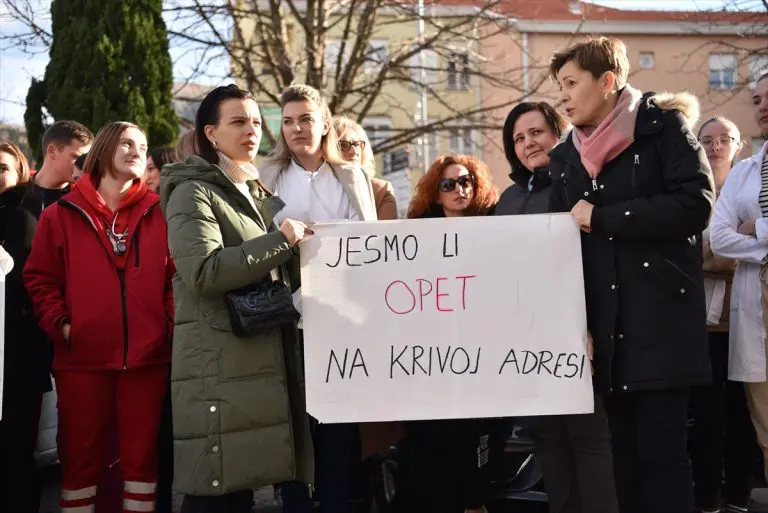 Održan protest zaposlenika Doma zdravlja Mostar