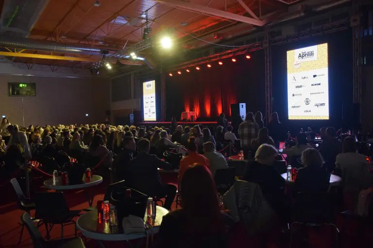 Gromoglasnim smijehom otvoren Aprilili Fest u Banjaluci