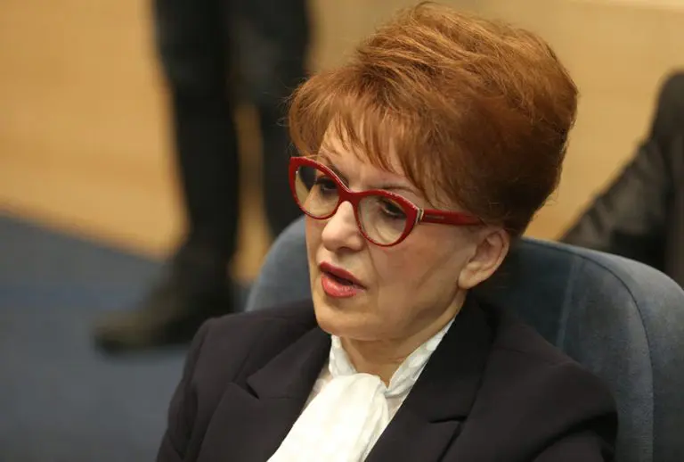 Mljekari pisali Zori Vidović: Neisplaćeni dugovi od 100.000.000 KM prijete gašenjem hiljadama gazdinstava u RS!