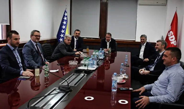 U Sarajevu je u toku sastanak Osmorke, jedno pitanje na stolu