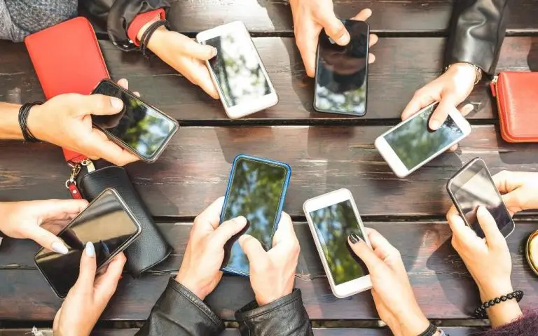 Od naredne godine u nizozemskim učionicama zabranjeni mobilni telefoni