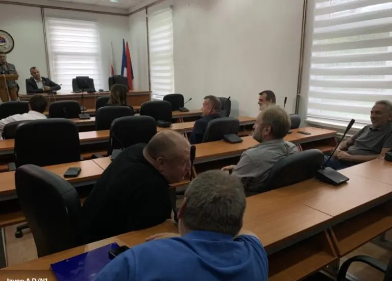 Komemorativna sjednica u Srebrenici bez odbornika Bošnjaka