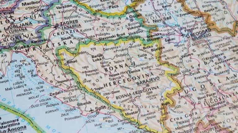 Pitali smo vještačku inteligenciju šta sve čeka BiH u 2026. godini?!