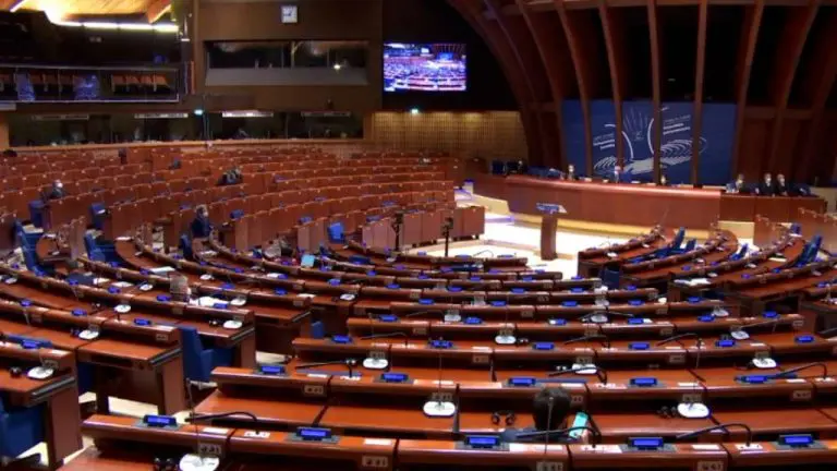 Vijeće Evrope vlastima u BiH: Krajnje je vrijeme da se izvrše presude Sejdić-Finci