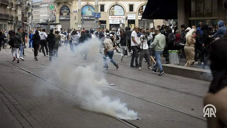 Potpuni haos u Francuskoj