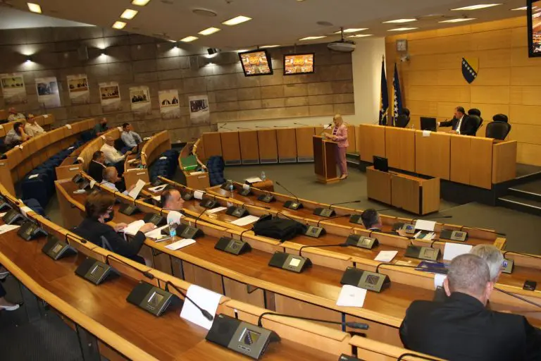 Nemogućnost popune Doma naroda FBiH: Bošnjak, Srbin i ostali tražit će se preraspodjelom mandata