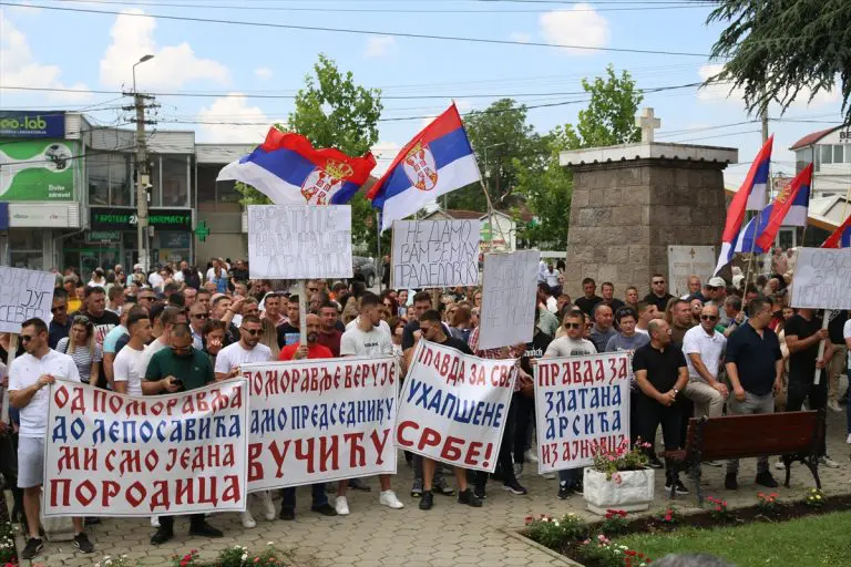 Kosovo: Sa skupa u Gračanici Srbi pozvali na mir