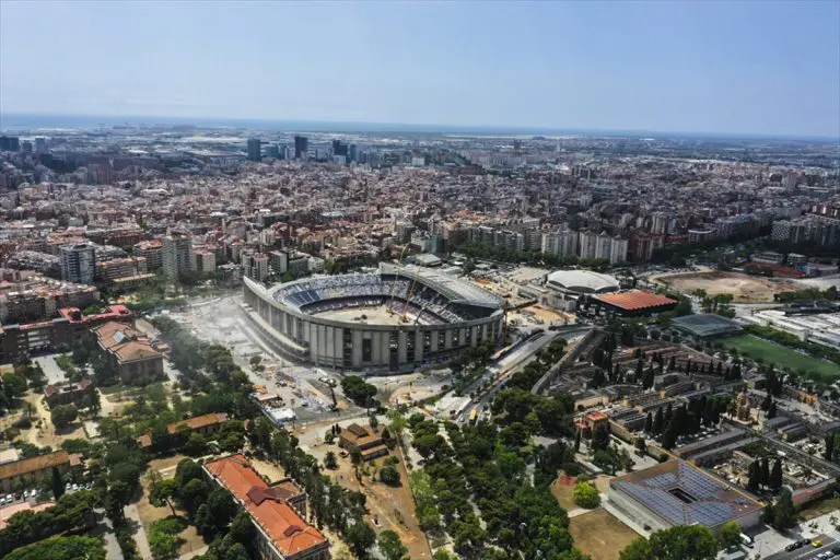 Rekonstrukcija kultnog stadiona: ”Nou Camp” nestaje u ruševinama (FOTO)