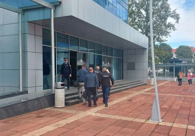 Pretresi i u zgradi Vlade Srpske? Novitović u pratnji istražilaca ušao u Administrativni centar