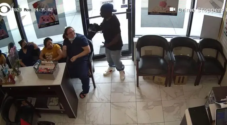 Najneuspješniji pljačkaš ikad, svi ga izignorisali (VIDEO)