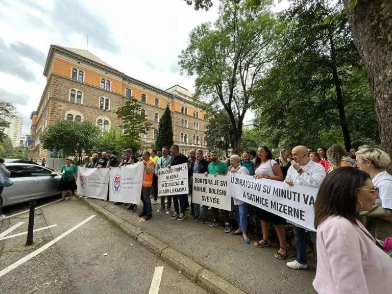 Najavljen najrigorozniji štrajk doktora u Sarajevu, Vlada odbija pregovore