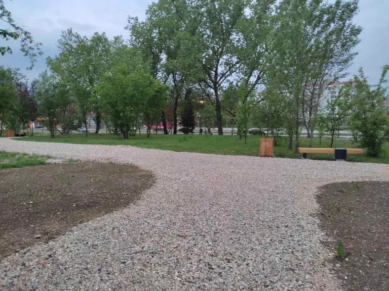 Politika jača od prirode i parka: Djeca se igraju na betonu, naselja bez drveta