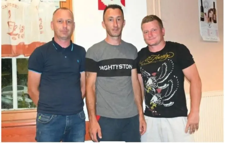 Edis je uz pomoć brata i prijatelja besplatno obnovio 20 krovova nakon nevremena u Sloveniji: Cijela država mu je zahvalna!