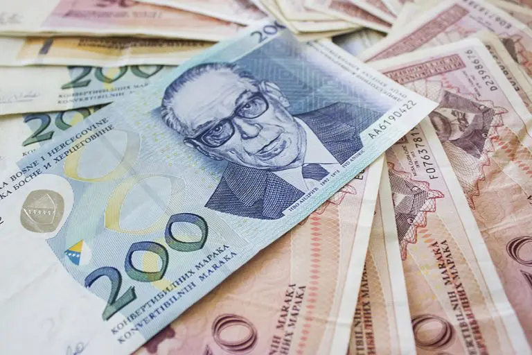 Pripremljen set zakona: Minimalna plata u Federaciji BiH ide na 1.000 KM