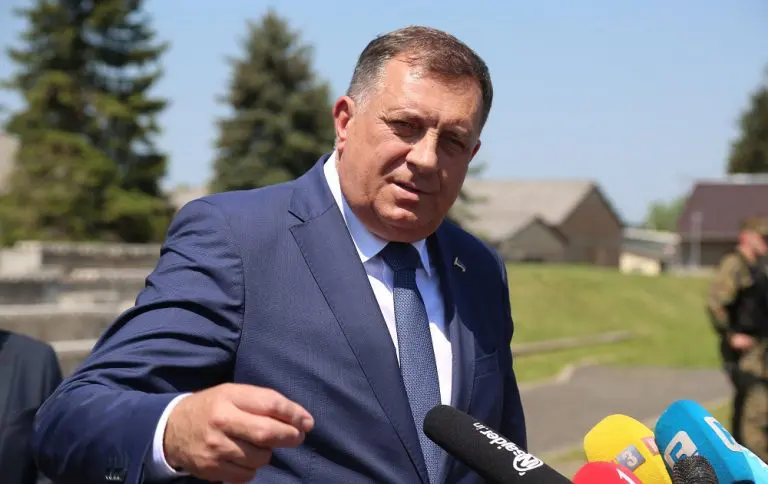 Dodik najavio da će RS svim vjerskim službenicima dati platu i doprinose