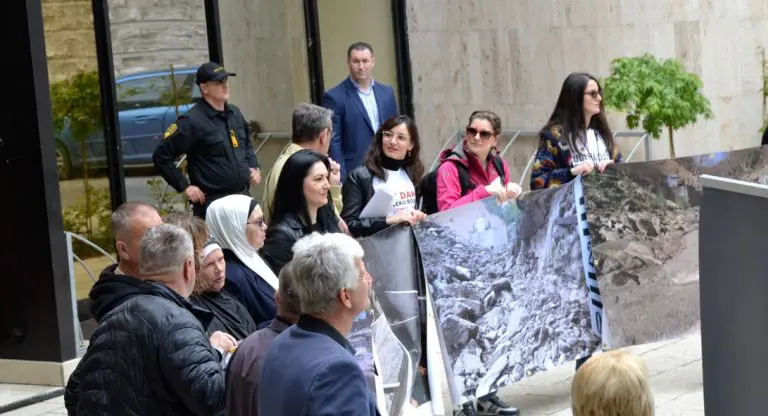 Poruke iz cijele BiH Federalnom parlamentu: Dosta je bilo oduglovačenja. Hitno usvojite Zakon o zabrani malih hidroelektrana