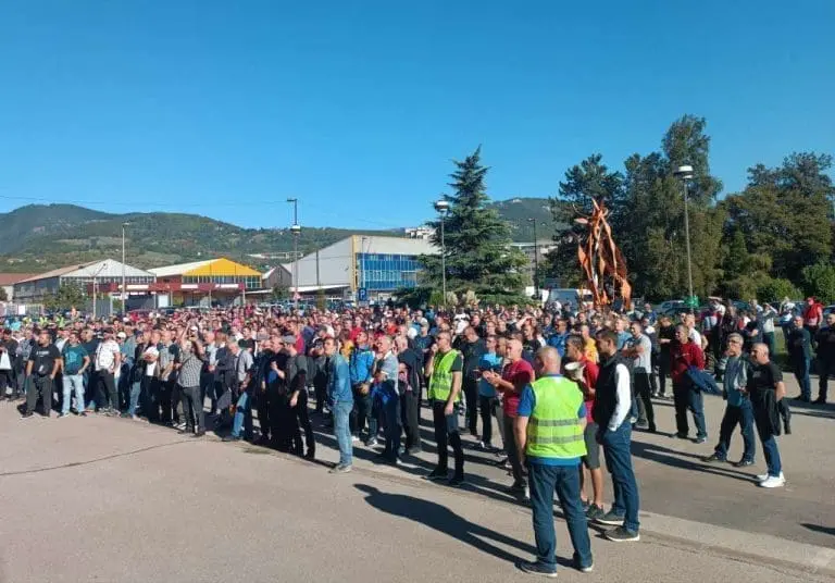 Protest radnika zeničkog Arcelor Mittala, najavili generalni štrajk