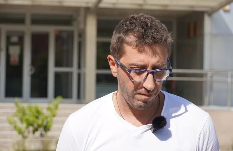 Pet godina od napada na novinara Vladimira Kovačevića u Banjaluci, nalogodavci i dalje nepoznati