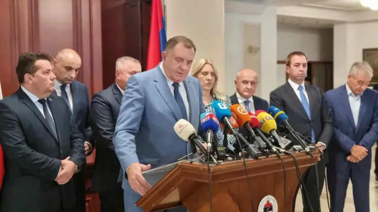 Dodik: Do petka u 12 sati je rok, ako se ne ispoštuje, uradićemo tri stvari