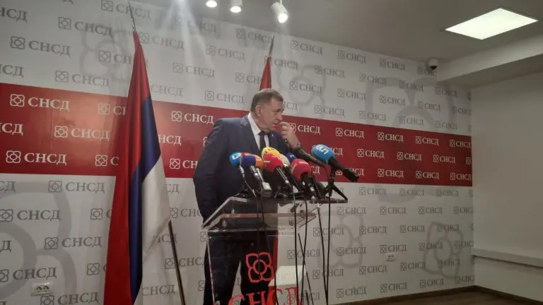 Dodik: Podržavam miting u Srbiji