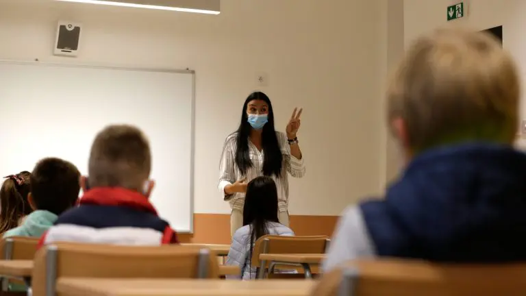 430 KM I RAD KOJI SE NIGDJE NE RAČUNA “Asistente moramo tražiti preko Facebooka, jer je sve manje zainteresovanih za ovaj posao”