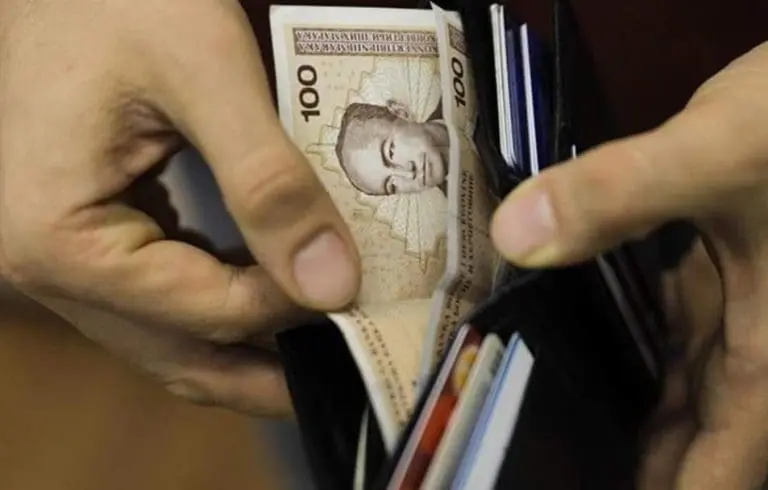 Zastupnici čija plata prelazi 4.000 KM odbijaju omogućiti povećanje plata radnicima u realnom sektoru do 400 KM