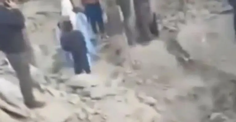 Udar nuklearne sile na Iran: cure prve snimke, pakistanska vojska u ‘ekstremno‘ visokom stanju pripravnosti