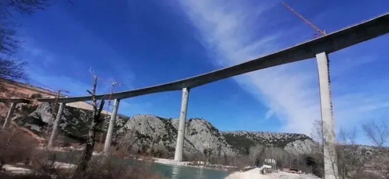 Najveći most u BiH pukao, niko ne zna kako ga popraviti