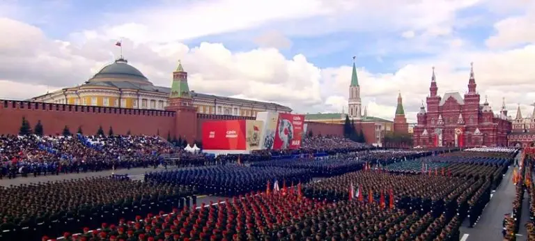 Počela Parada u Moskvi, Putin došao