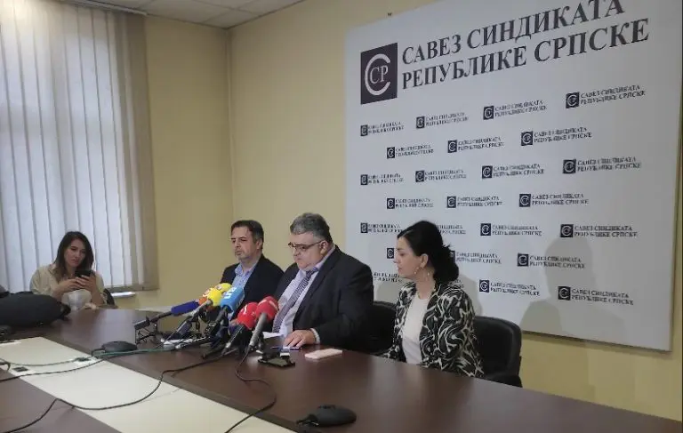 Sindikat obrazovanja u RS najavio istraživanje među zaposlenim pa poručio: Djeca treba da se ugledaju na učitelja, nastavnika, profesora a ne na neke rijaliti zvijezde, kriminalce…