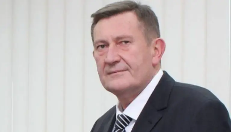 Ministar Vojin Mitrović podnio ostavku