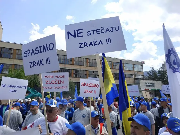 Radnici Zraka tražili pokretanje proizvodnje a dobili isključenje struje