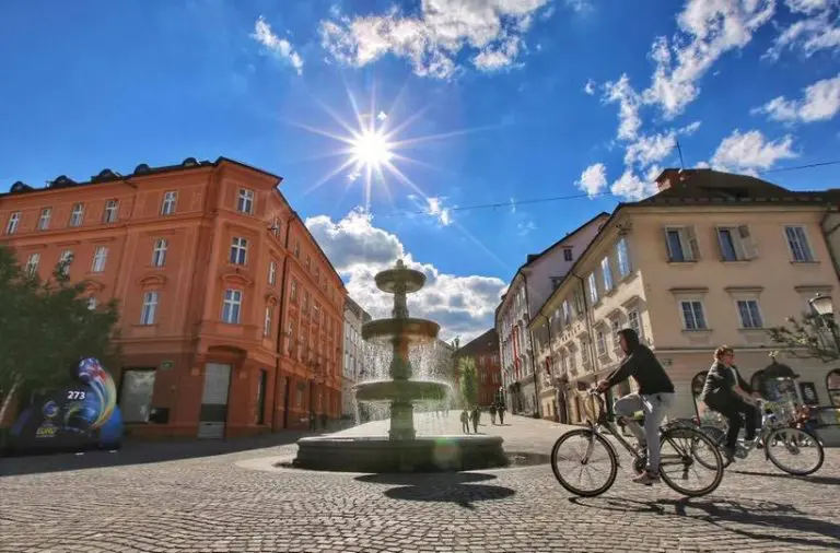 Kako je Ljubljana pretvorila svoje istorijsko jezgro u oazu bez automobila