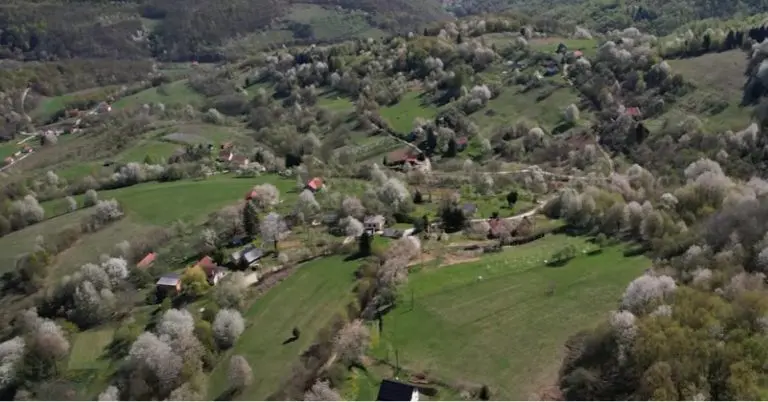 U ovom selu kvadrat zemljišta možete kupiti za jednu kafu (VIDEO)