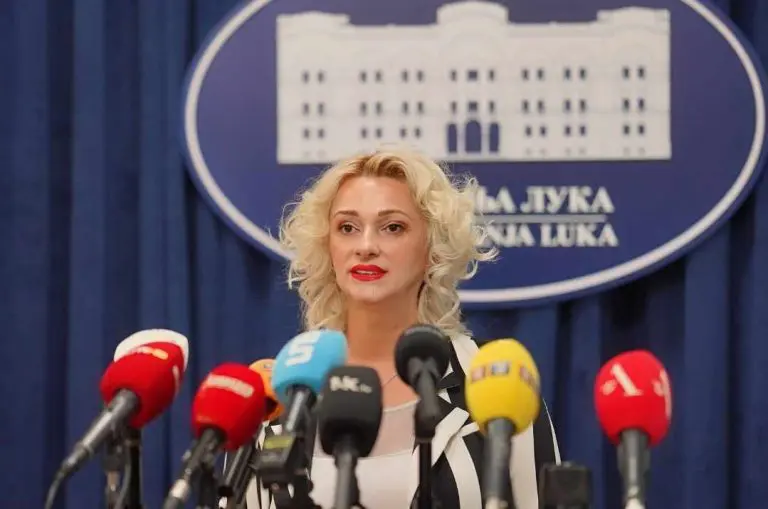 Roditelji višečlanih porodica ogorčeni. Ukoliko ne dođe do dogovora moguć je i izlazak na ulice